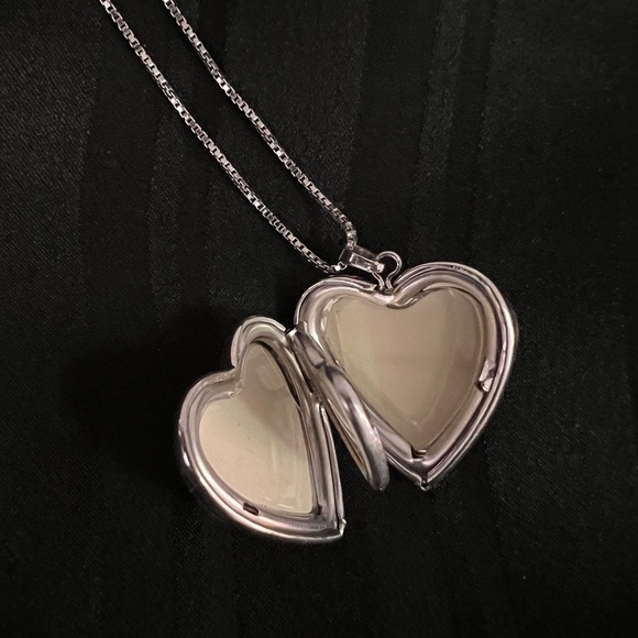 Jewelry - NWT Sterling Silver chain and heart locket with “Mom” I graced on the front.